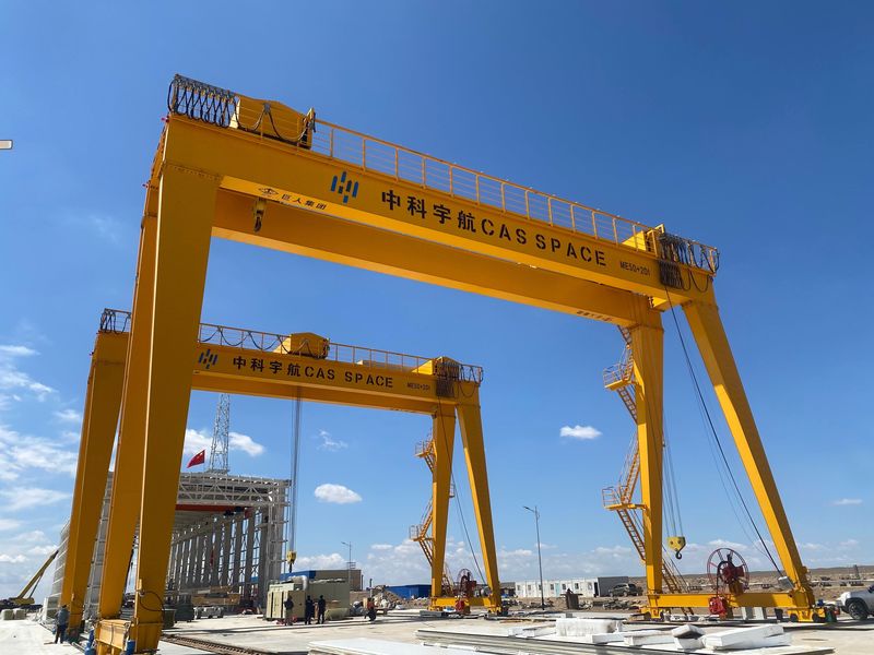 新型雙梁門式起重機(jī)