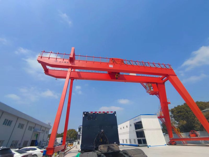 雙主梁門(mén)式起重機(jī)