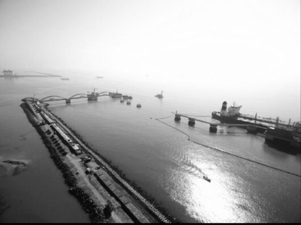 巨無霸原油碼頭預(yù)計10月建成