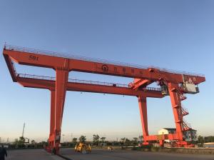 軌道式集裝箱門式起重機(jī)