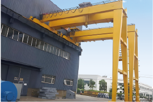 BMG型雙主梁吊鉤半門(mén)式起重機(jī)
